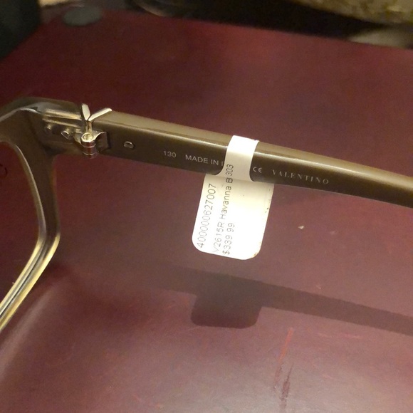 Eyeglasses - Picture 4 of 6